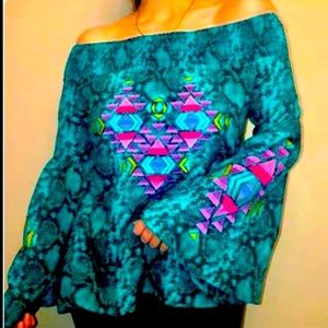 Bundle 3/$40🎊Host Pick🎊Anthropologie Off the Shoulder Aztec Embroidered Top.